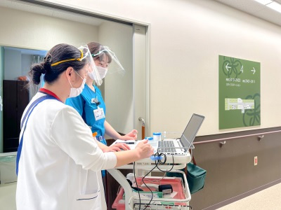 病棟看護の様子