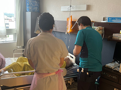 病棟看護の様子